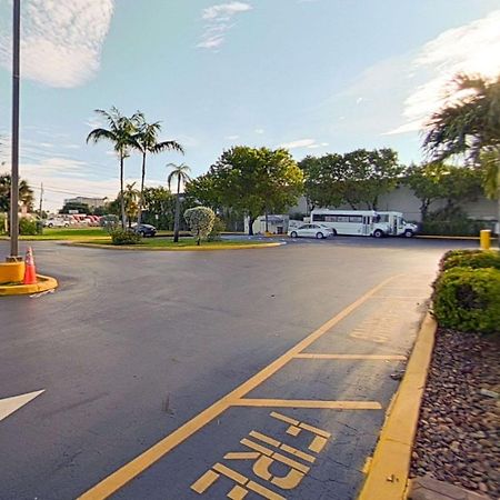 Rodeway Inn & Suites Fort Lauderdale Airport & Cruise Port Dania Beach Ngoại thất bức ảnh