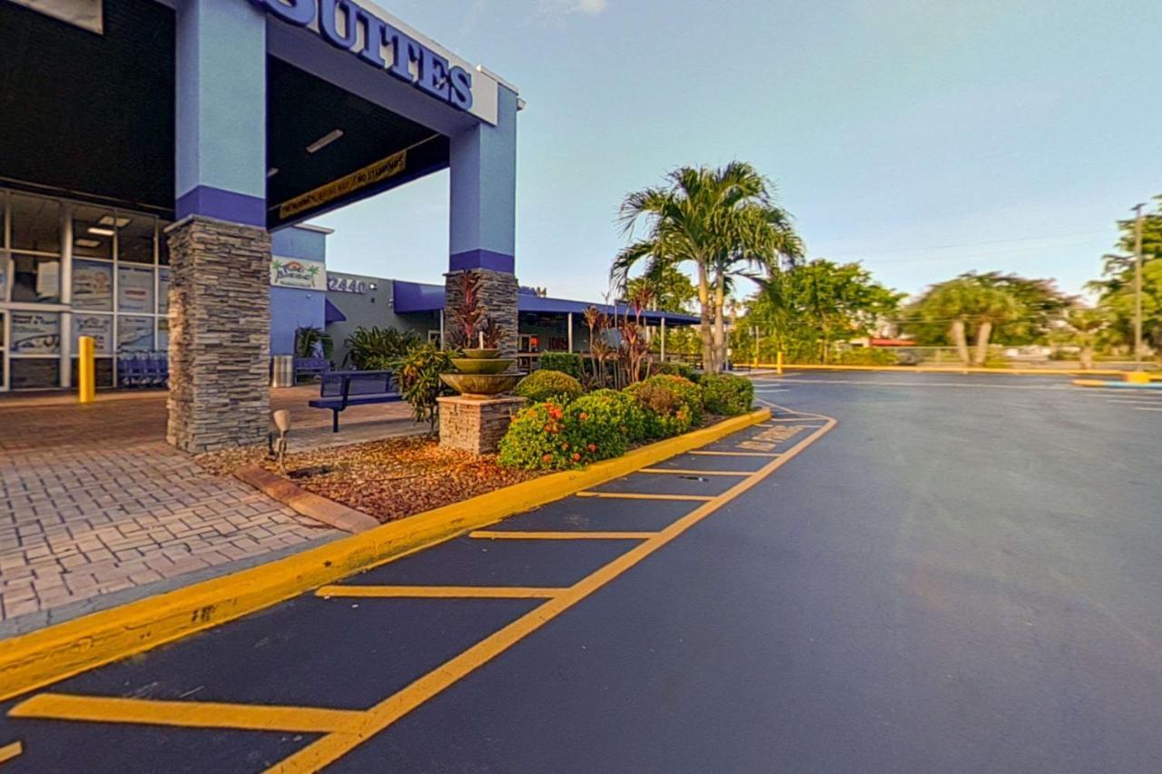 Rodeway Inn & Suites Fort Lauderdale Airport & Cruise Port Dania Beach Ngoại thất bức ảnh