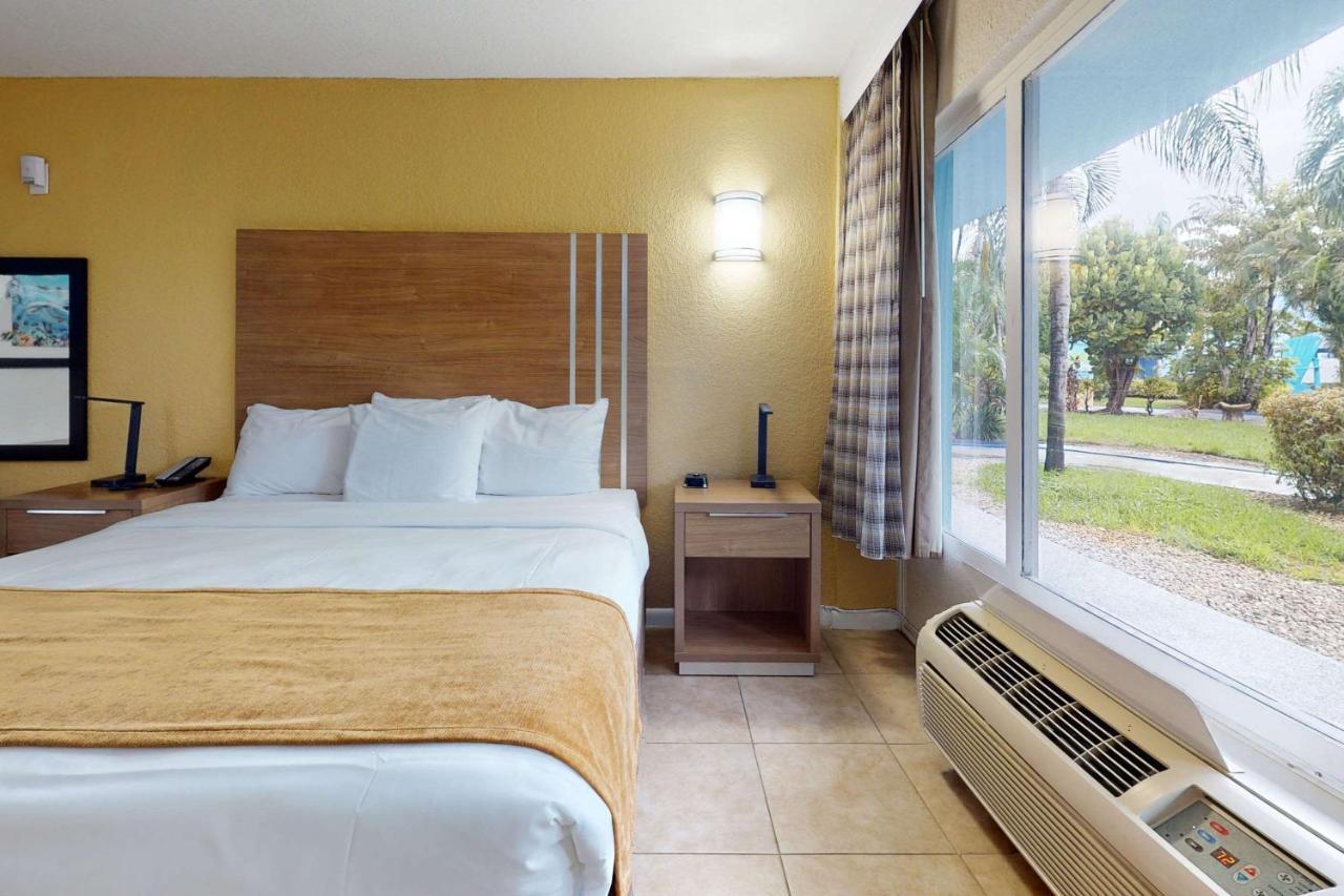 Rodeway Inn & Suites Fort Lauderdale Airport & Cruise Port Dania Beach Ngoại thất bức ảnh