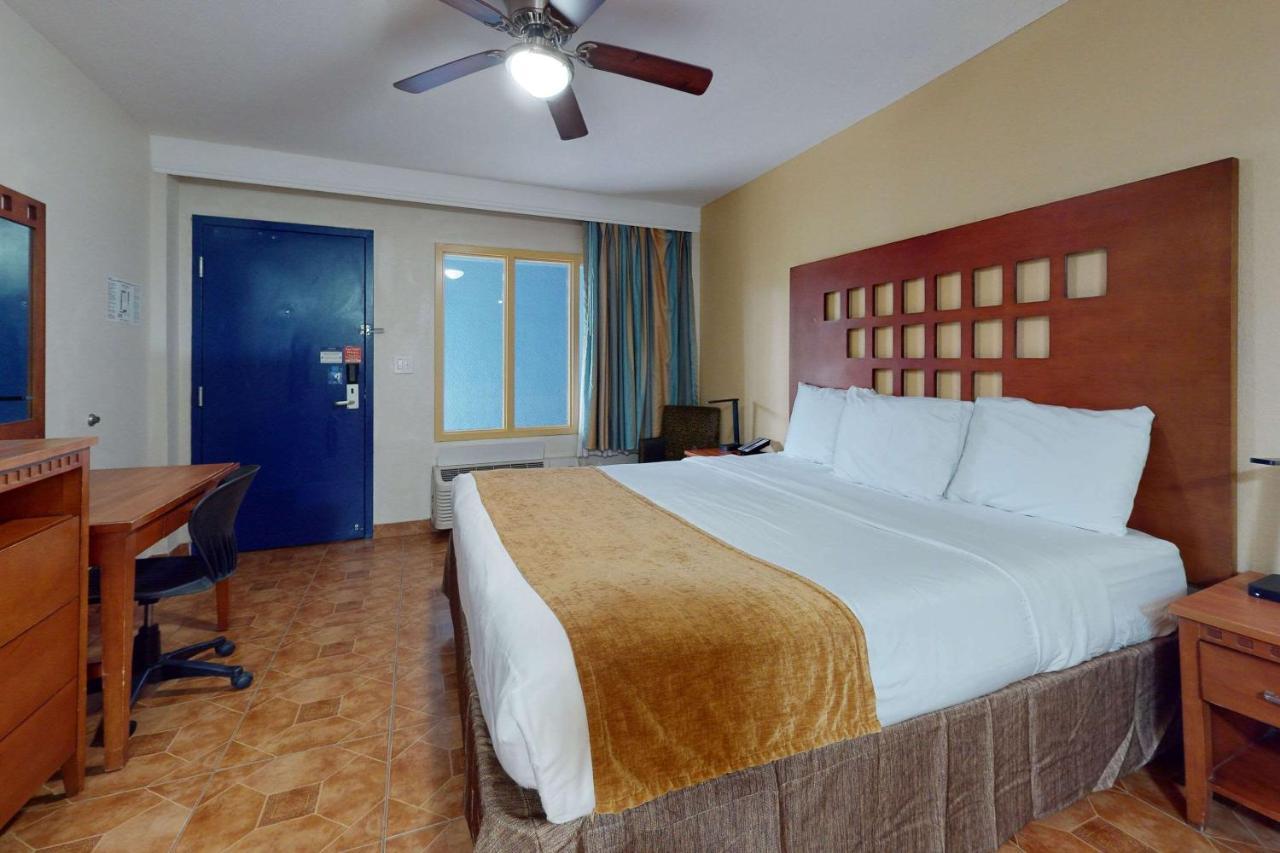 Rodeway Inn & Suites Fort Lauderdale Airport & Cruise Port Dania Beach Ngoại thất bức ảnh
