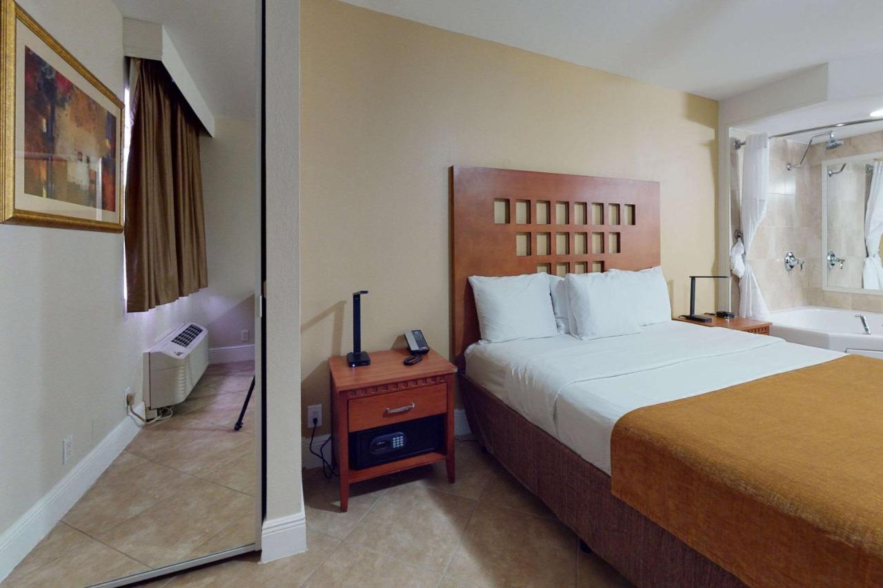 Rodeway Inn & Suites Fort Lauderdale Airport & Cruise Port Dania Beach Ngoại thất bức ảnh