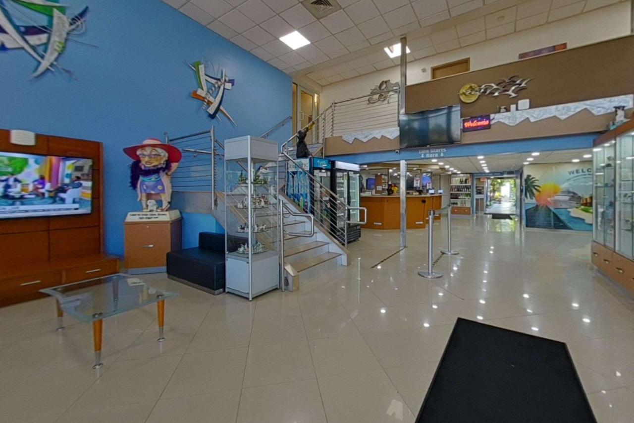 Rodeway Inn & Suites Fort Lauderdale Airport & Cruise Port Dania Beach Ngoại thất bức ảnh