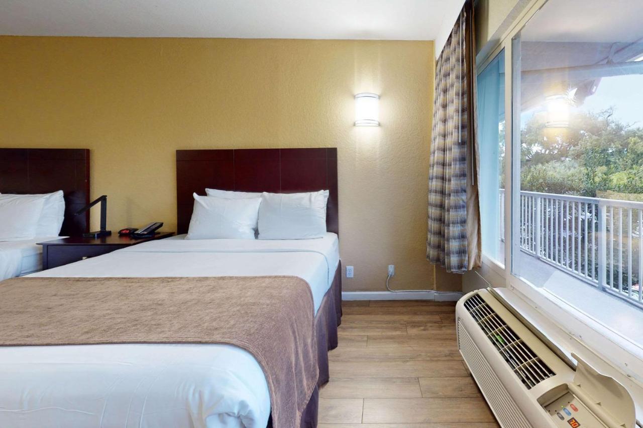Rodeway Inn & Suites Fort Lauderdale Airport & Cruise Port Dania Beach Ngoại thất bức ảnh