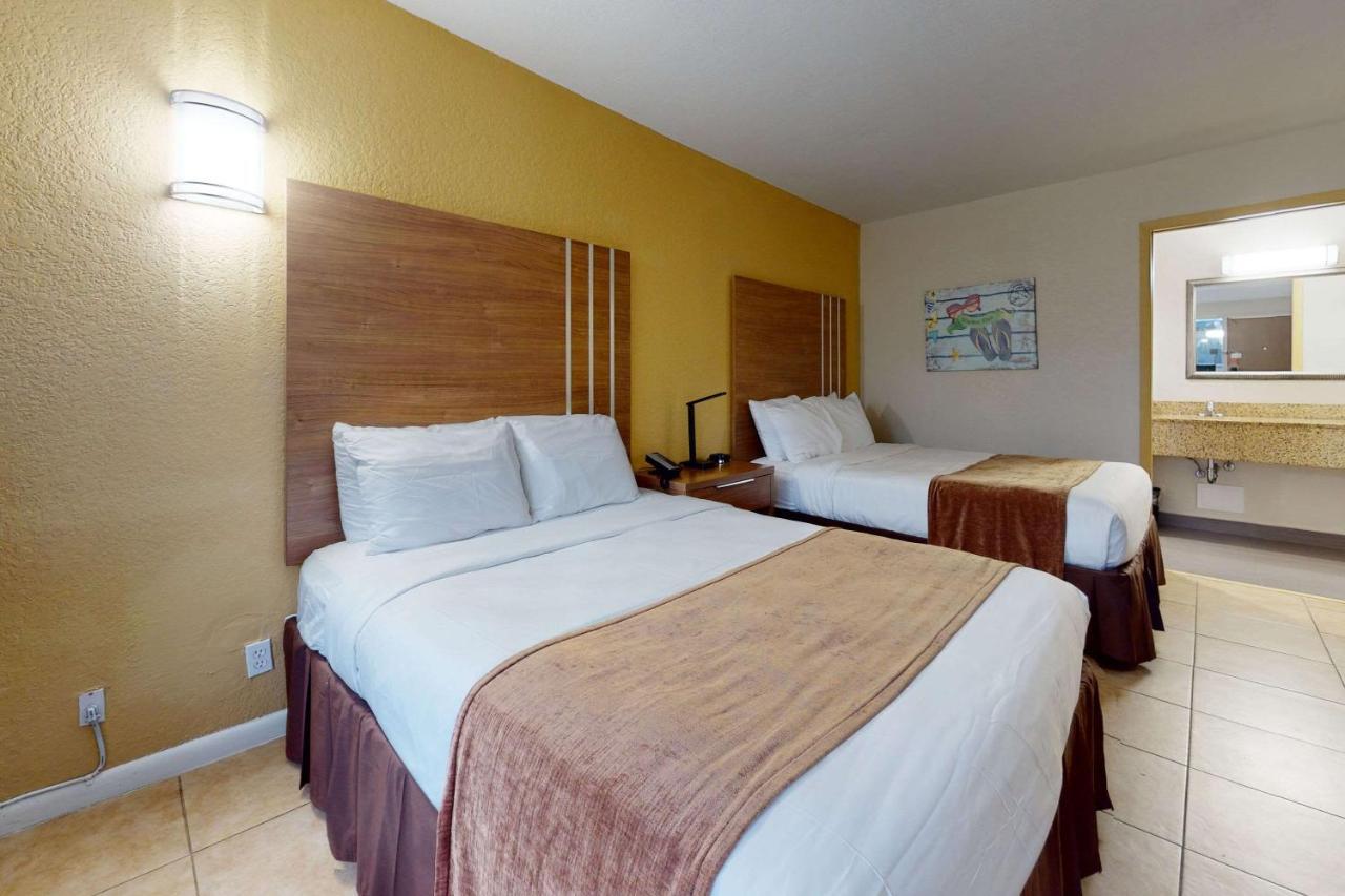 Rodeway Inn & Suites Fort Lauderdale Airport & Cruise Port Dania Beach Ngoại thất bức ảnh